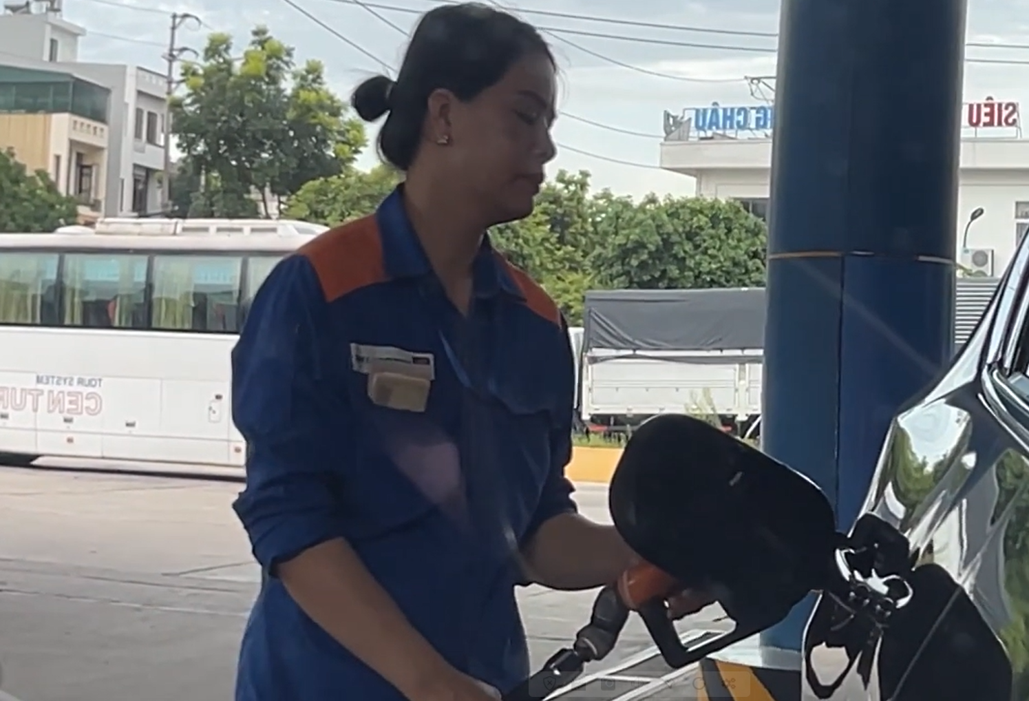 Giá xăng đồng loạt tăng giá 15-5-2025 sao một thời gian